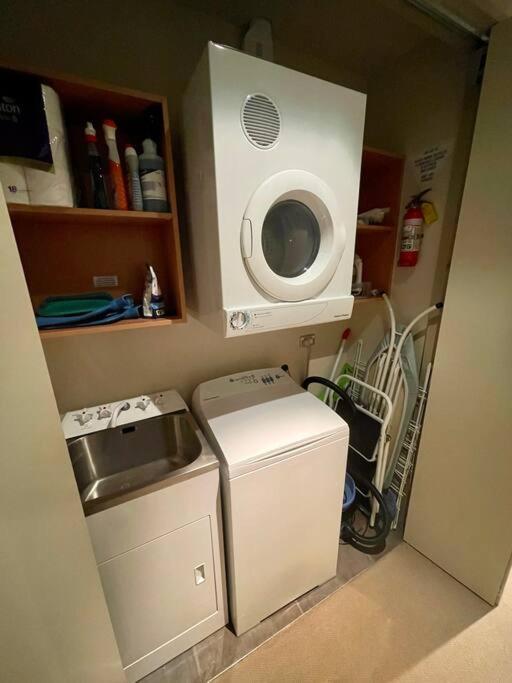 Terrace Downs 2 Bedroom Apartment Windwhistle Bagian luar foto