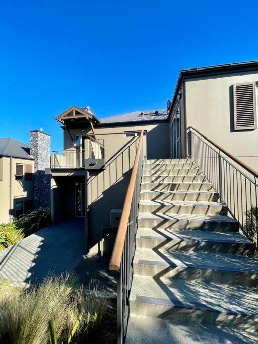 Terrace Downs 2 Bedroom Apartment Windwhistle Bagian luar foto